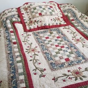 Twin size quilt with one full-time sham.
